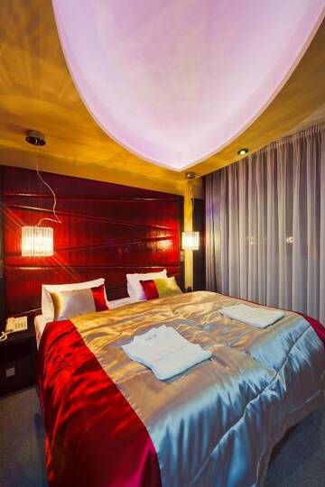 Фото номера Люкс «Премиум» Отель Blue Diamond Hotel Active SPA г. Trzebownisko 4
